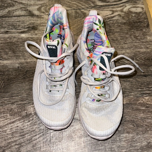 Nike Shoes - Nike Tennis Shoes